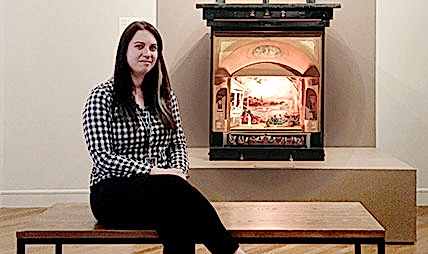 Художник-постановщик театра кукол