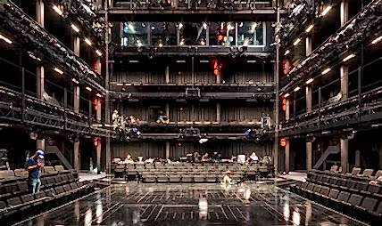 Главный художник театра