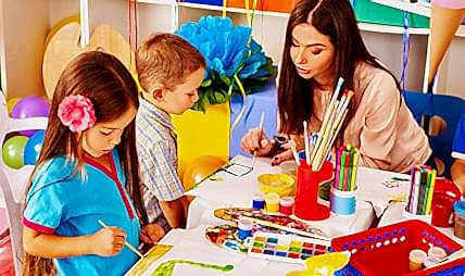 Преподаватель рисования и иллюстрации